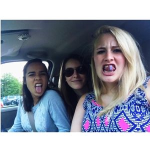 Meet your Posher, Kayla