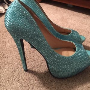 leg avenue blue heels