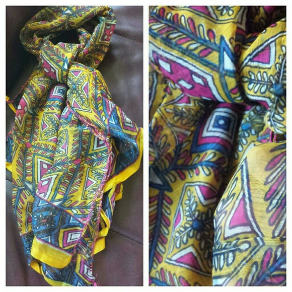 Patterns scarf