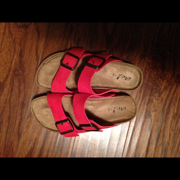 Cute red sandals!