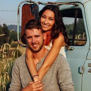 Meet your Posher, Casey