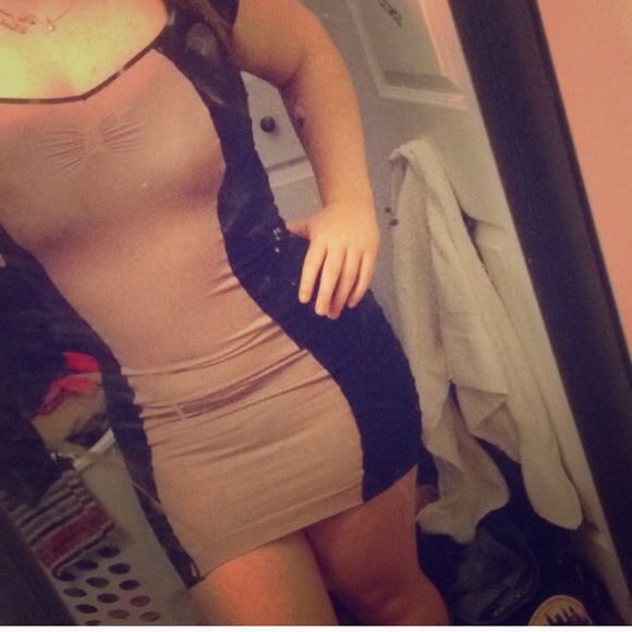 Bebe bodycon dress👗