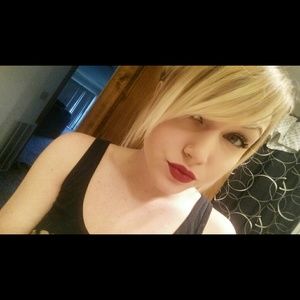 Meet your Posher, Sierra