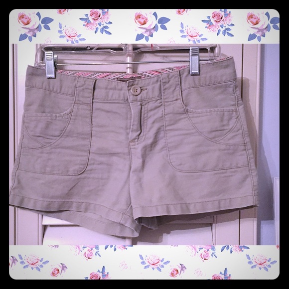 Cute Khaki Shorts