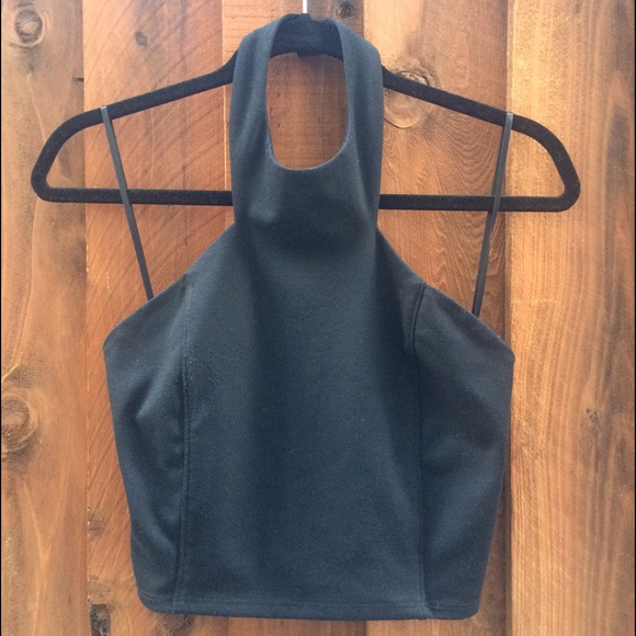 Foreign exchange black halter crop