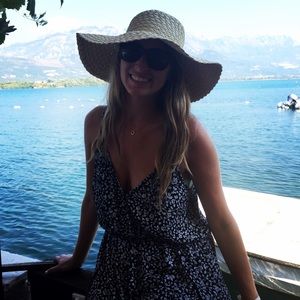 Meet your Posher, Kara