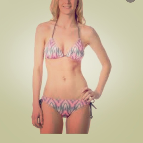 Billabong chevron ikat reversible bathing suit