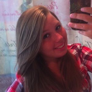 Meet your Posher, Raylee