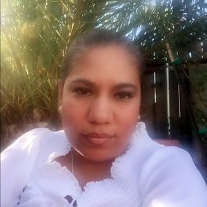 Meet your Posher, Aida