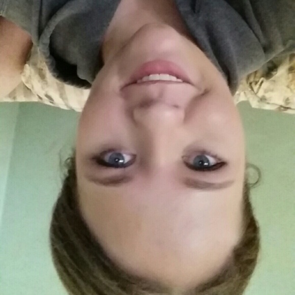 Meet your Posher, Amber - Picture 1 of 1