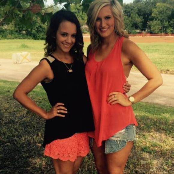 Meet your Posher, Lindsay - Picture 1 of 1