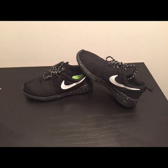 Nike Roshe Galaxy