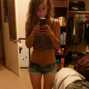 Meet your Posher, Adrienne