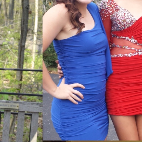 HOMECOMING DRESS - Picture 2 of 2