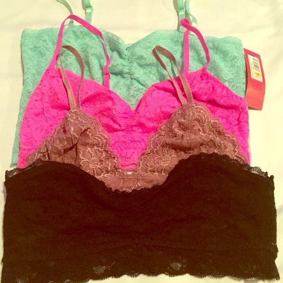 Set of 4 lace bralettes