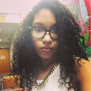 Meet your Posher, Marissa