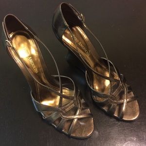 Used Enzo Angiolini heels