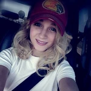 Meet your Posher, Courtney