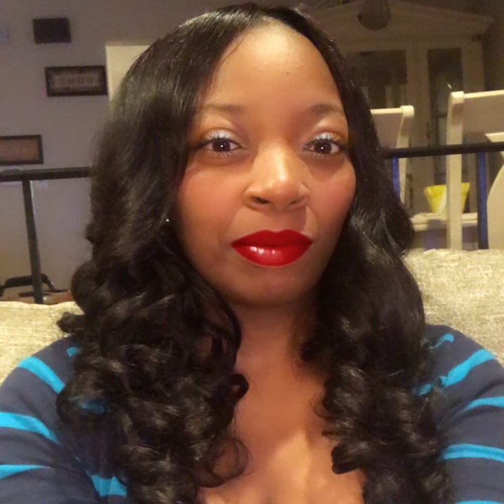 Meet your Posher, Sharlet