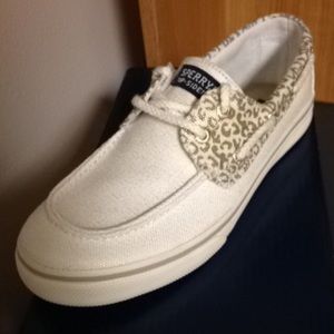 Bahama Gold/Leopard Sperry Shoes. 😍🐆