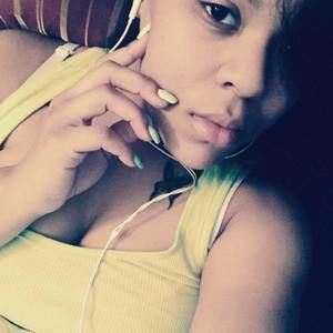 Meet your Posher, Latiah