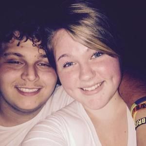 Meet your Posher, Caitlin