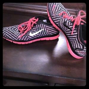 Nike shoes barely worn