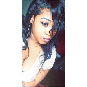 Meet your Posher, Angelique