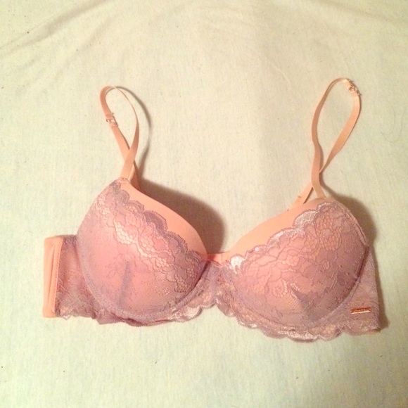 Never Worn Marilyn Monroe Bra😍