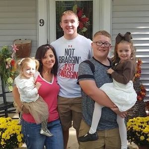 Meet your Posher, Shelly-case