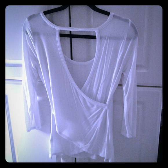 White Guess top w/criss cross back