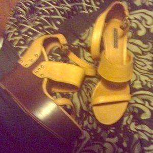 Super comfy Wedges 🎀😜