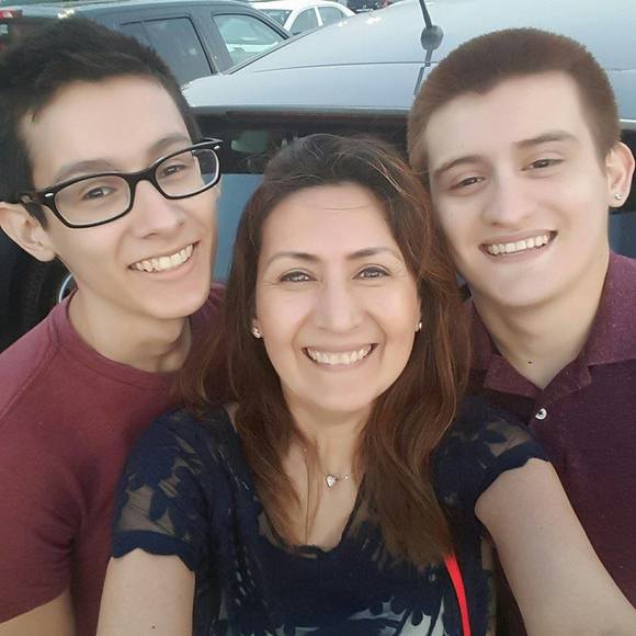 Meet your Posher, Ana