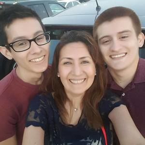 Meet your Posher, Ana