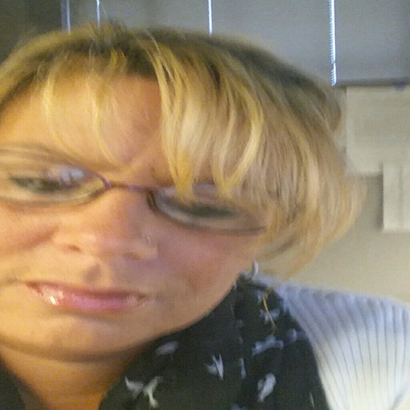 Meet your Posher, Victoria - Picture 1 of 1