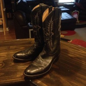 Black Tony Lama cowboy boots