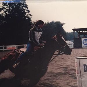 Meet your Posher, Kendra