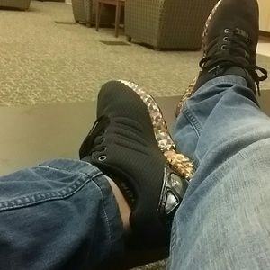 Meet your Posher, Manuel