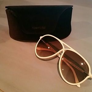 Tom Ford Victoria Sunglasses