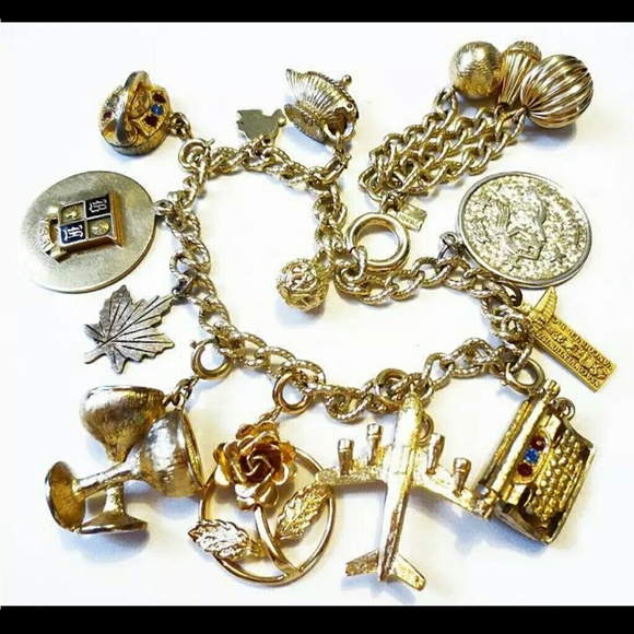 Vintage  Jewelry - Vintage Signed Emmons Gold Charm Bracelet 8"
