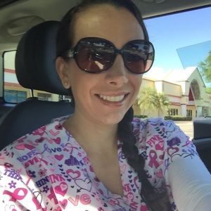 Meet your Posher, Laura