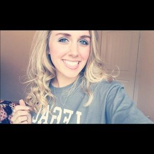 Meet your Posher, Kacie