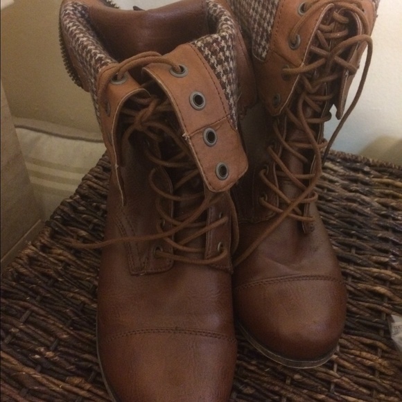 Brown faux leather flap down boots