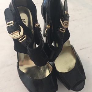Michael Kor's size 7 black patent platform heels