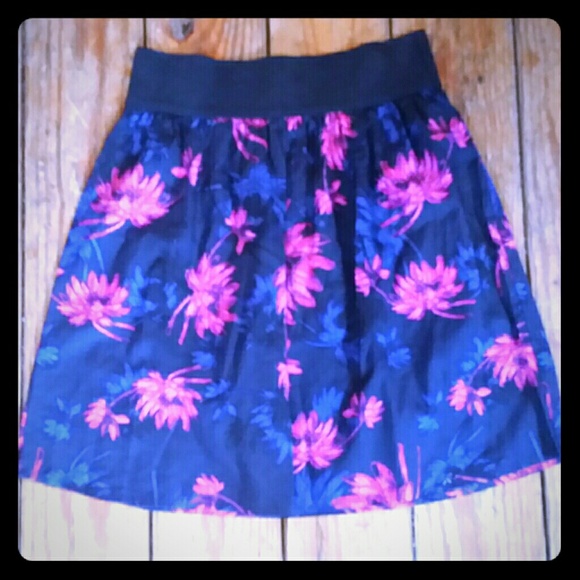 FLORAL SKIRT