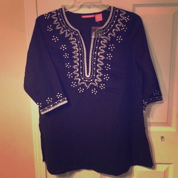 FINAL PRICE!! NWOT Woman Within black/white top