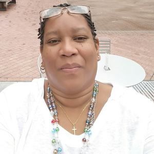 Meet your Posher, Renée