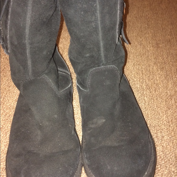 Uggs black with strap
