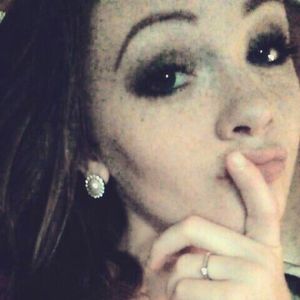 Meet your Posher, Courtney