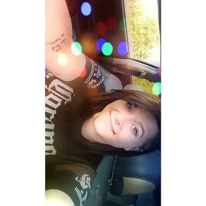 Meet your Posher, Abbey